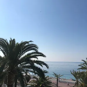 https://le-carre-dor.fr-provencehotel.com